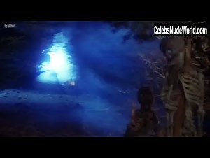 Carole Kirkham in Latidos de panico (1983) 10