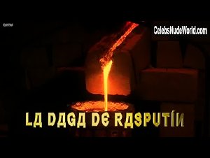 Carolina Bang in La daga de Rasputin (2011) 5