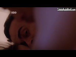 Carolina Borelli in O Negocio (series) (2013) 6