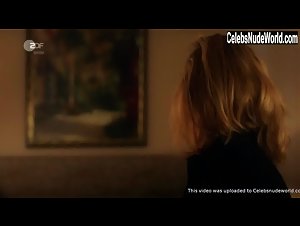 Caroline Hanke in Stubbe - Tod auf der Insel (2018) 13