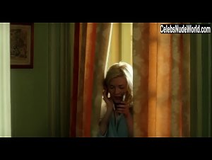 Caroline Anglade in Josephine s'arrondit (2016) 15