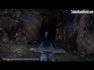 Gloria Vonn in Pineapple (2017) 10