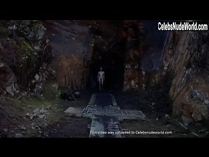 Gloria Vonn in Pineapple (2017) 12