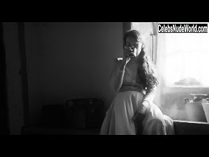 Greta Fernandez in Elisa y Marcela (2019) 19