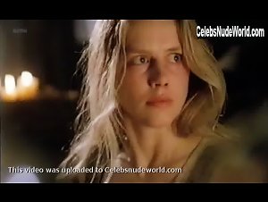 Gudny Gudlaugsdottir in Agnes (1995) 12