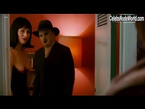 Gwendolyn Bucci in Fur: An Imaginary Portrait of Diane Arbus (2006) 13