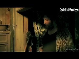 Hana Seidlova in Pupendo (2003) 11