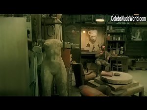 Hana Seidlova in Pupendo (2003) 2