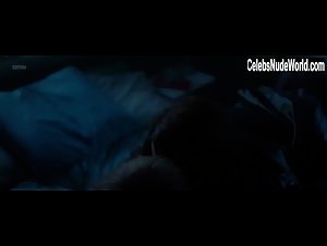Happy Jankell in Ted - For karlekens skull (2018) 8
