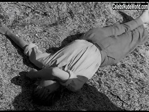 Harriet Andersson in Sommaren med Monika (1953) 3