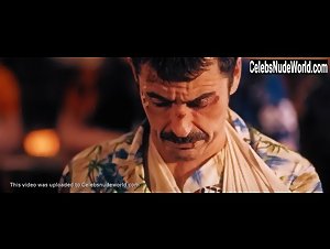 Hayley B. in Polterheist (2018) 20