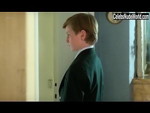 Helene Vincent in La vie est un long fleuve tranquille (1988) 19