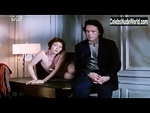 Heidi Holm Katzenelson in To mand i en sofa (1994) 18