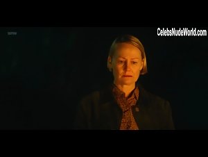 Ingunn Beate Oyen in Innocents (series) (2018) 11