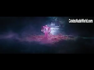 Ioana Anastasia Anton in Domnisoara Christina (2013) 3