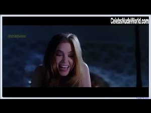 Isla Fisher in Wedding Crashers (2005)
