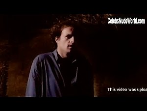 Jacqueline Dupre in La bimba di Satana (1982) 13