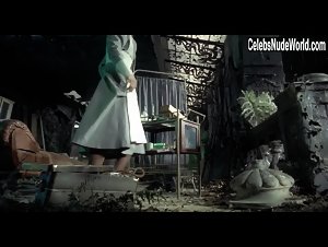 Janina Sokolowska in Sanatorium pod klepsydra (1973) 16