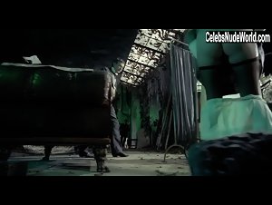 Janina Sokolowska in Sanatorium pod klepsydra (1973) 8
