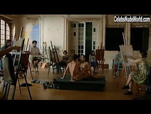 Julia Oristanio in Perrengue (series) (2017) 9