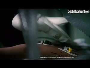 Joy Esther in Paradis criminel (2012) 14