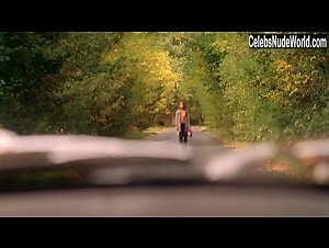 Joy Esther in Paradis criminel (2012) 2