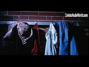 Julia Schwarz in Das Flustern des Mondes (2006) 1