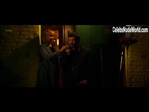 Julie Ferrier in J'ai perdu Albert (2018) 1