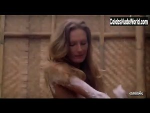 Karen McKevic in Big Bird Cage (1972) 5