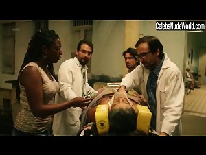 Karen Motta in Sob Pressao (series) (2017) 11