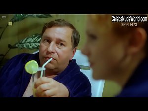 Karina Kunkiewicz in Tydzien z zycia mezczyzny (1999) 2