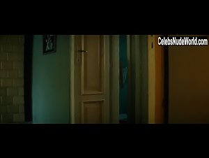 Karolina B&#261;ka&#322;a in Anatomia z&#322;a (2015) 1