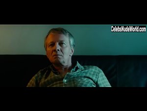 Karolina B&#261;ka&#322;a in Anatomia z&#322;a (2015) 6