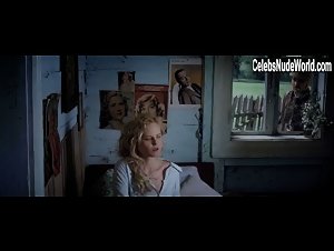 Karolina Kominek in Historia Roja (2016) 2