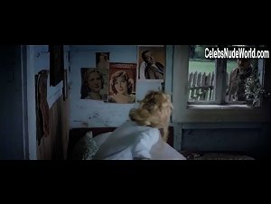 Karolina Kominek in Historia Roja (2016) 3
