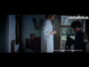 Karolina Kominek in Historia Roja (2016) 5