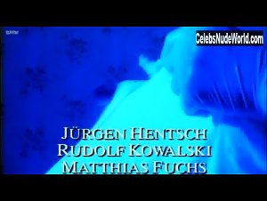 Karoline Eichhorn in Der Sandmann (1995) 1