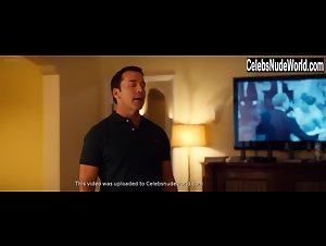 Kayla Collins in Entourage - The Movie (2015) 11