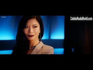 Kotone Amamiya in Les nuits rouges du bourreau de jade (2010) 2