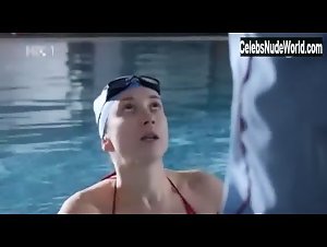 Lana Baric in Da sam ja netko (series) (2015) 7