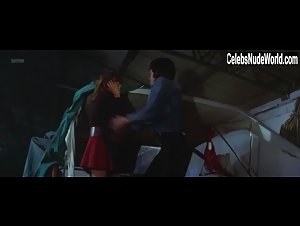 Laura Belli in La polizia ringrazia (1972) 2