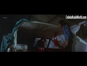 Laura Belli in La polizia ringrazia (1972) 5