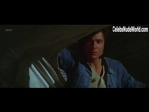 Laura Belli in La polizia ringrazia (1972) 6