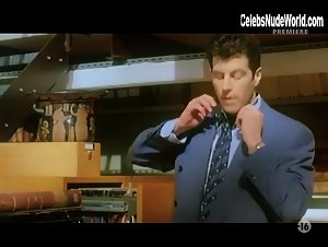 Laura Dean in Emmanuelle au 7eme ciel (1993) 13