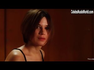 Laura Gigante cleavage , hot scene in Buio (2013) 19