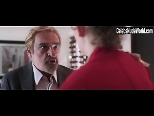 Laura Pizzirani in Youtopia (2018) 11