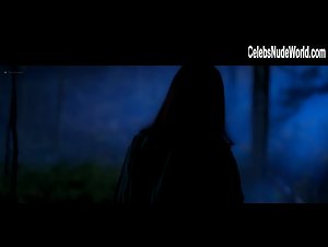 Lauren Ashlyn O'Brien in Hoax (2019) 2