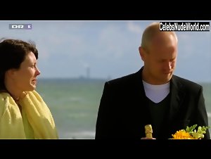 Laerke Winther in En enkelt til Korsor (2008)