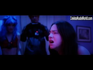 Lidia Casanova in Framed (2017) 8