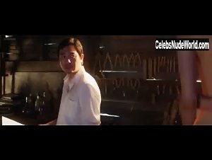 Lee You-young in Late Spring (2014) 14